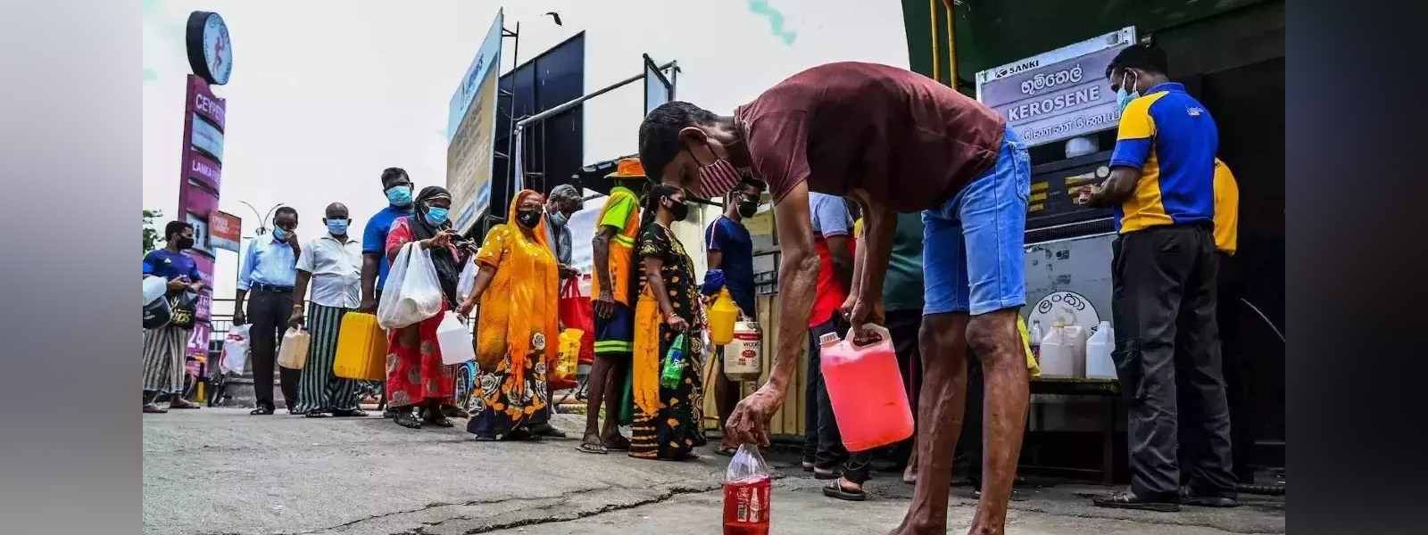 අද (01) මැදියම් රැයේ සිට භූමිතෙල් මිල පහළට